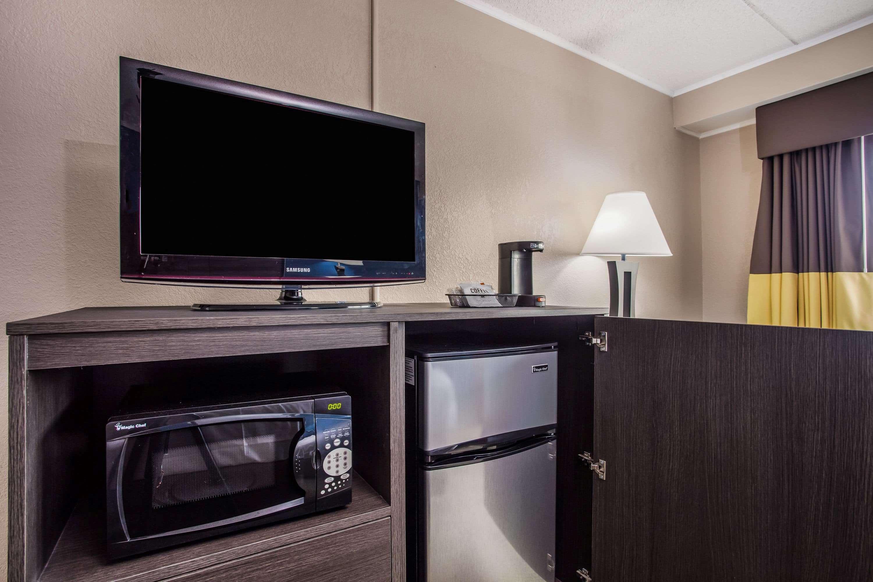 Hotel Baymont By Wyndham Appleton Extérieur photo